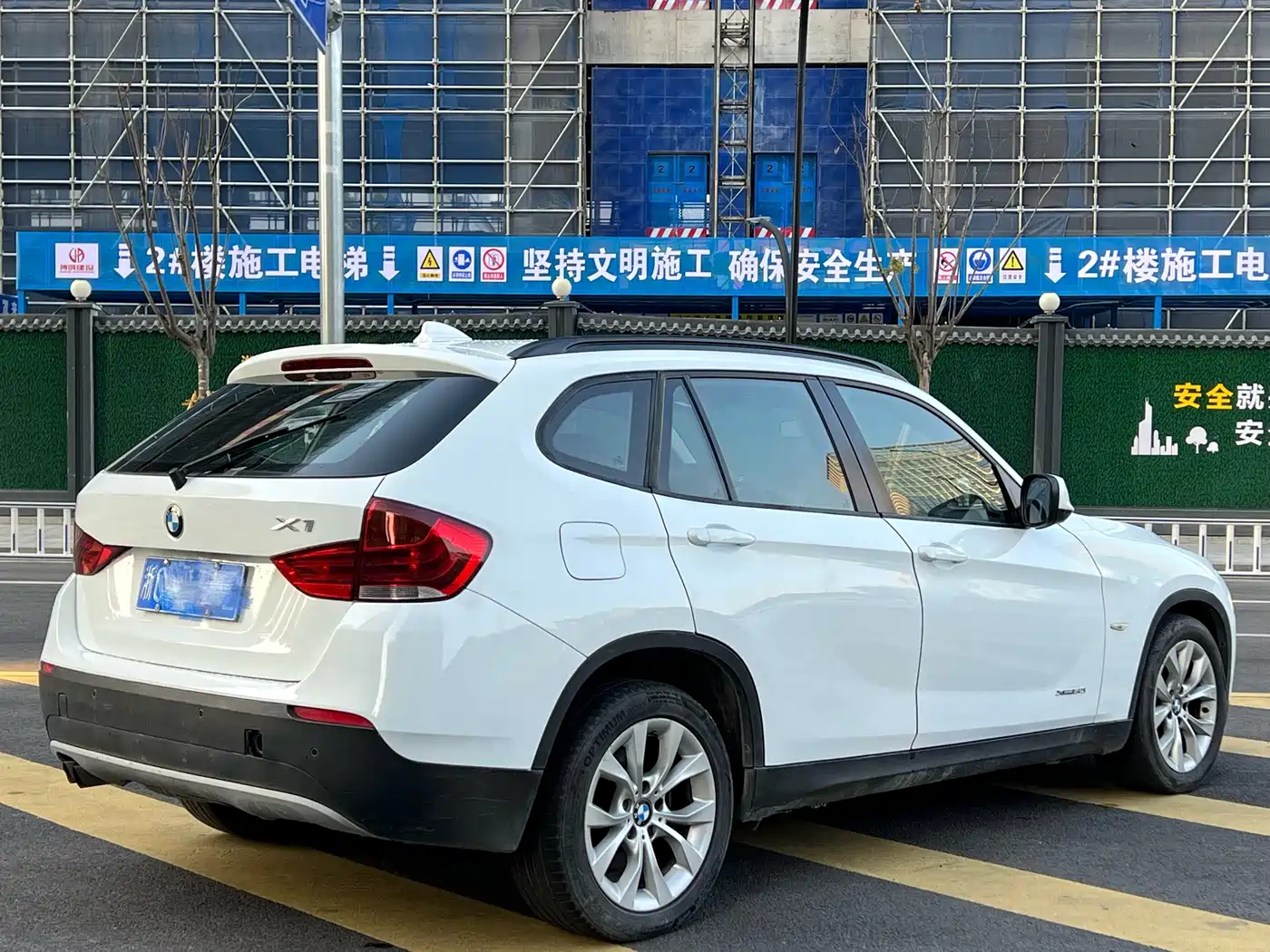 BMW X1 (Import) 2010 xDrive25i фото 7