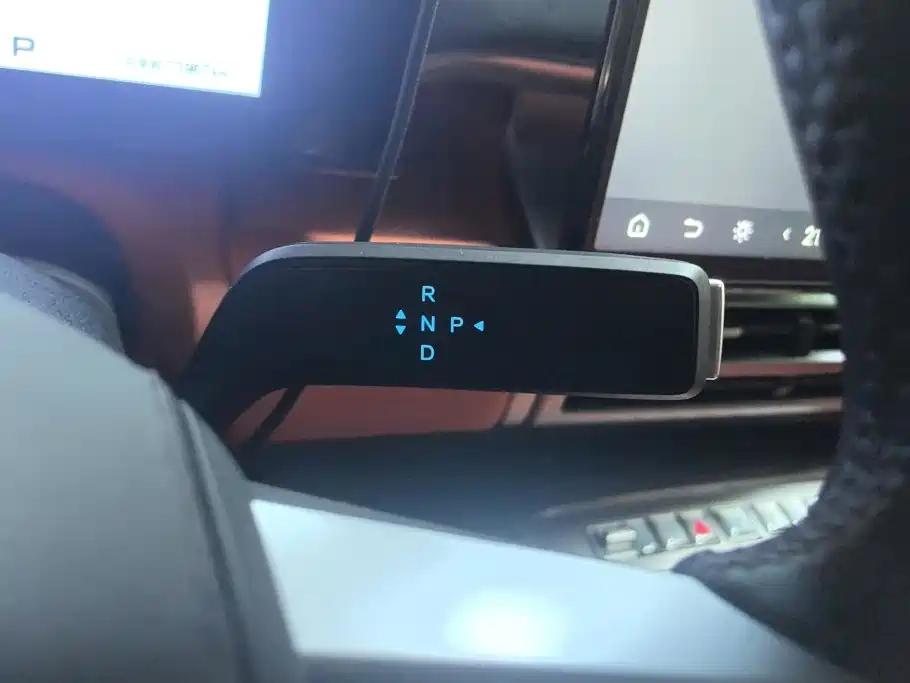 Fang Cheng Bao Titanium 7 2025 2025 AWD Base Model