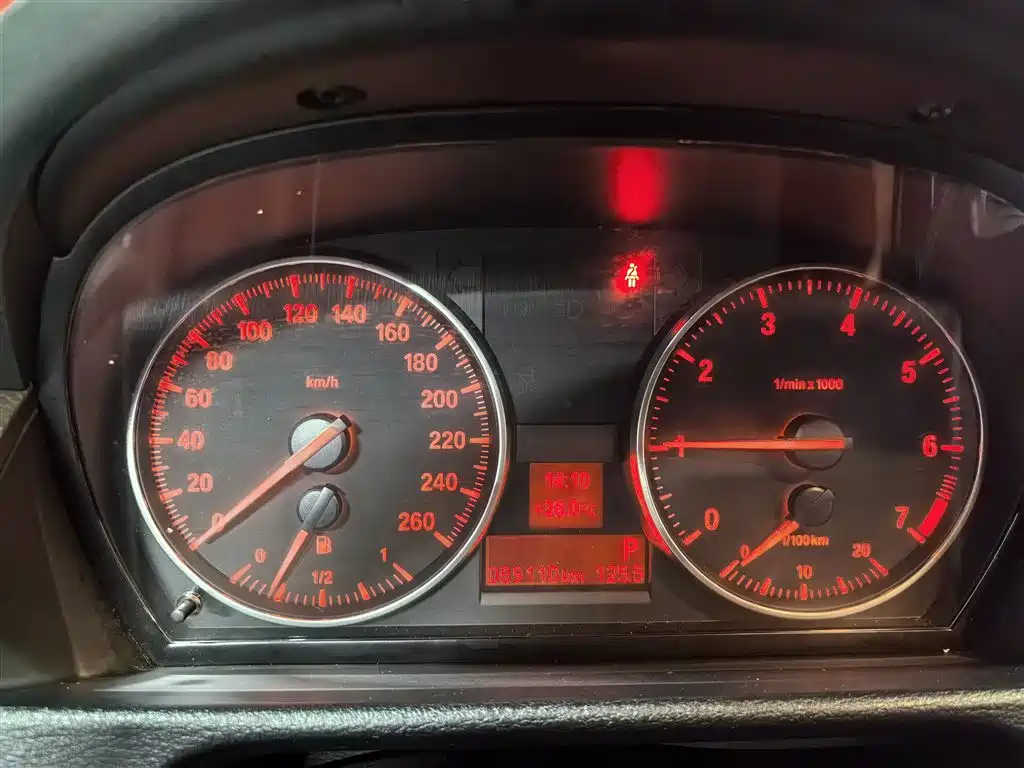 BMW X1 2013 sDrive18i Leading фото 12