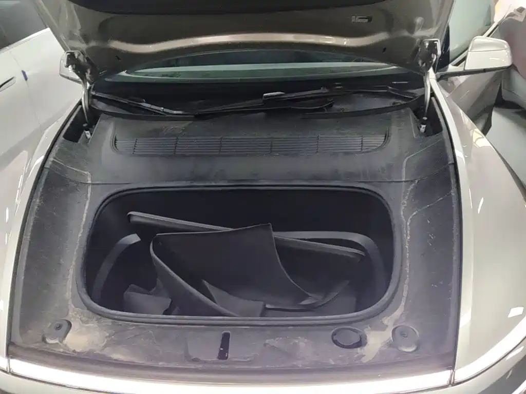 Tesla Model Y L 2025 2025 Facelift Long Range AWD