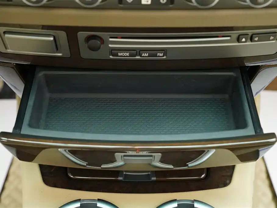 BMW 7 Series 2008 Model 730Li Leading фото 16