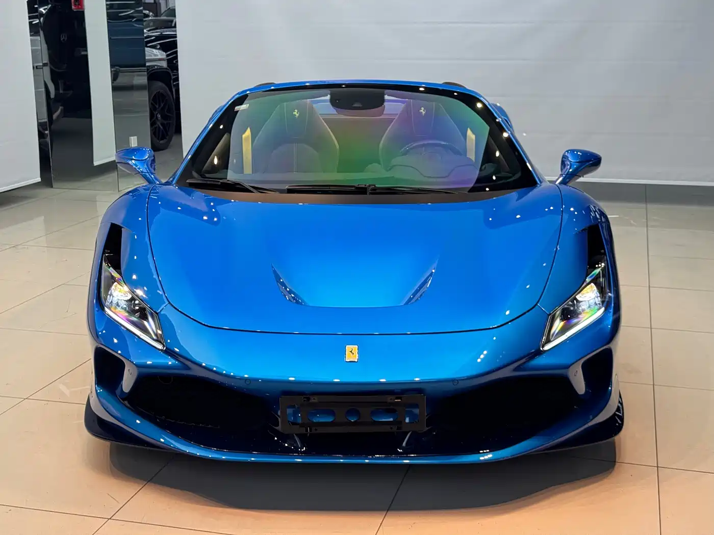 FERRARI F8