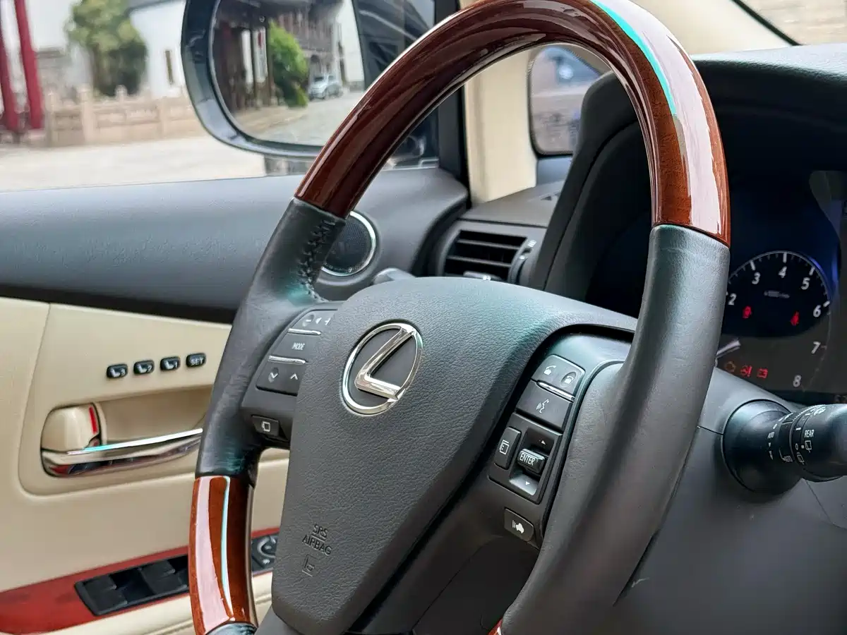 Lexus RX Classic 2009 Model 350 Premium Edition фото 24