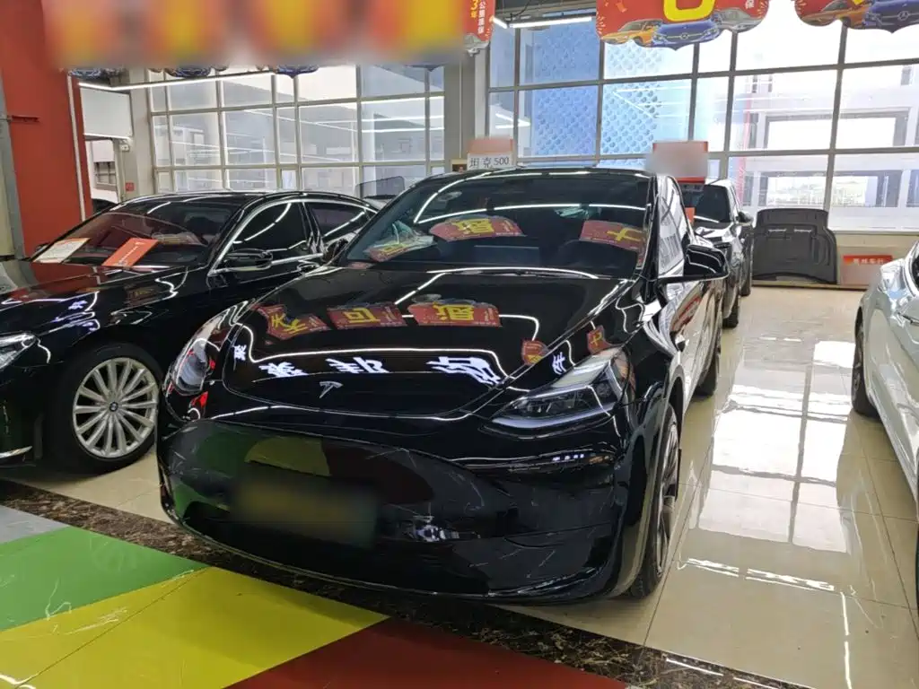 Tesla Model Y 2023