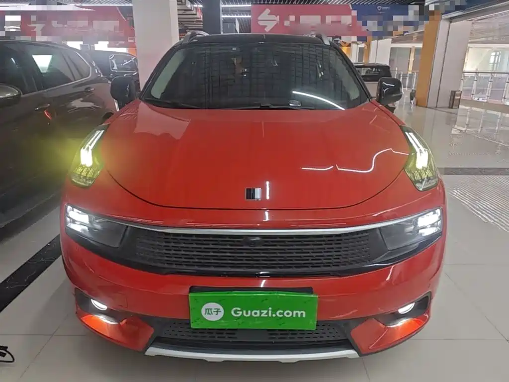 Lynk & Co 01 2019 2.0T AWD Pro Edition China V фото 3