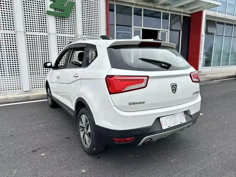 Baojun 560 2017 2016 1.8L iAMT Luxury