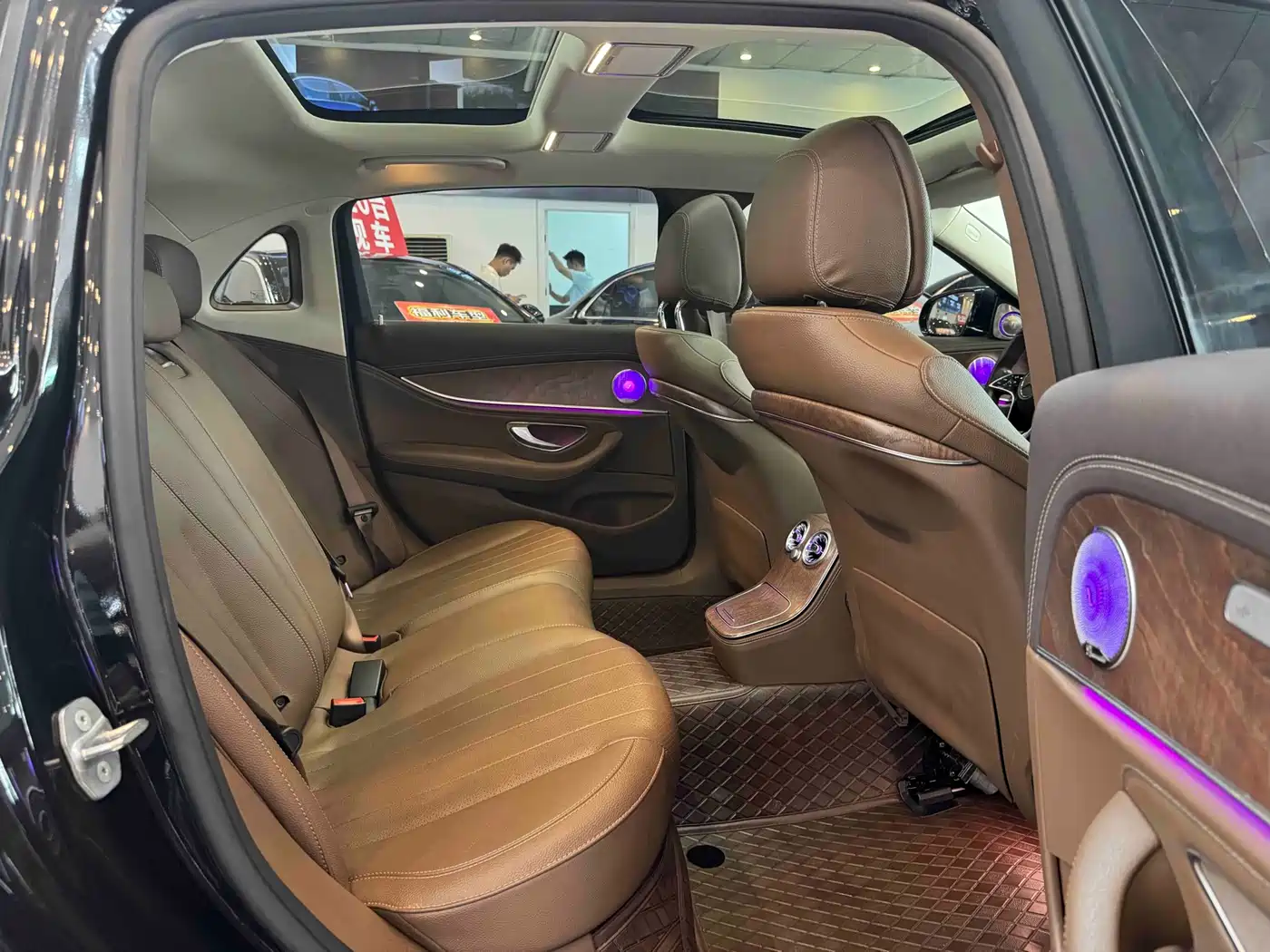Mercedes-Benz E-Class 2023 E 300 L Fashion фото 15