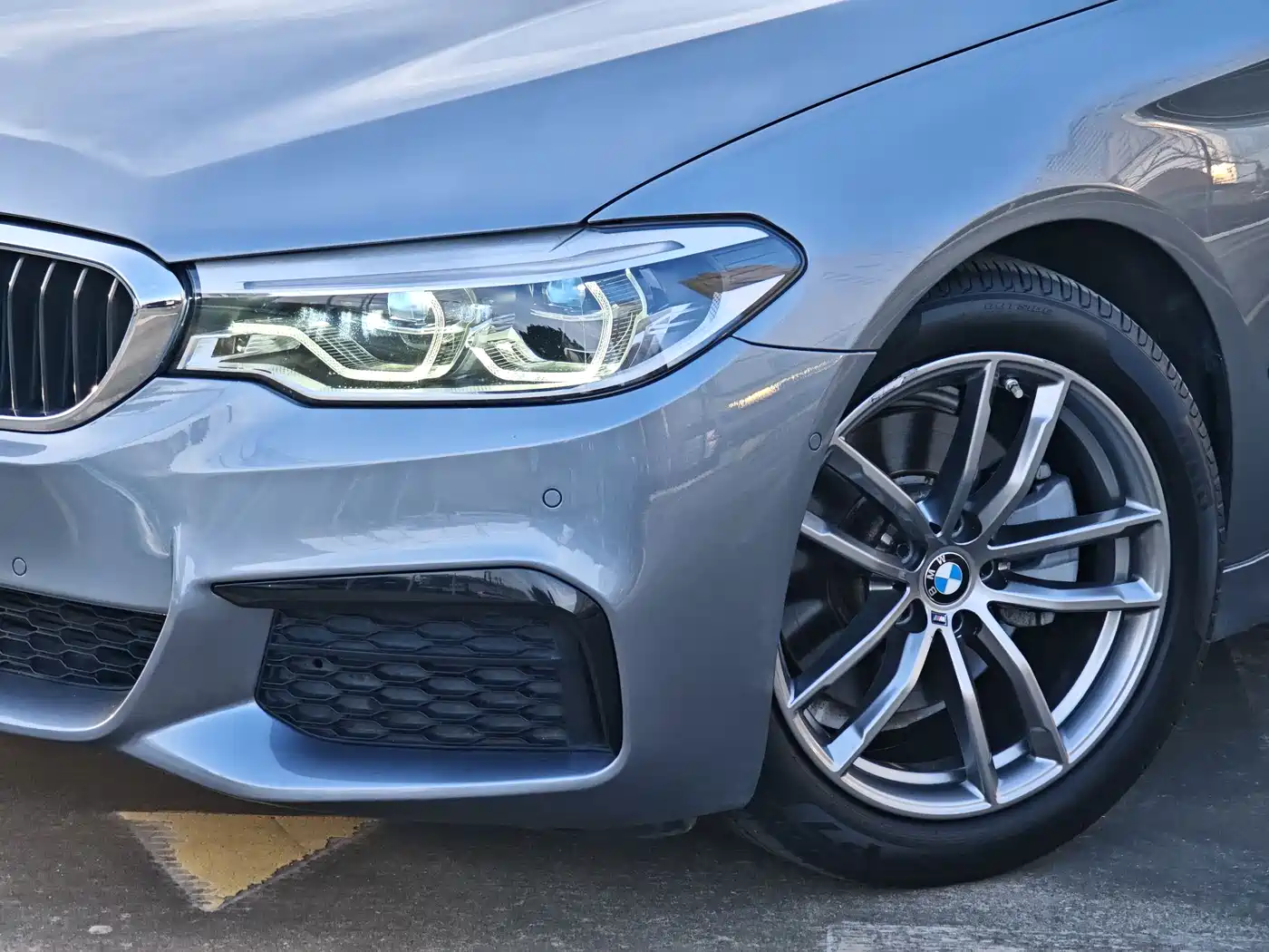 BMW 5 Series (Import) 2020 Model 525i M Sport Package фото 3