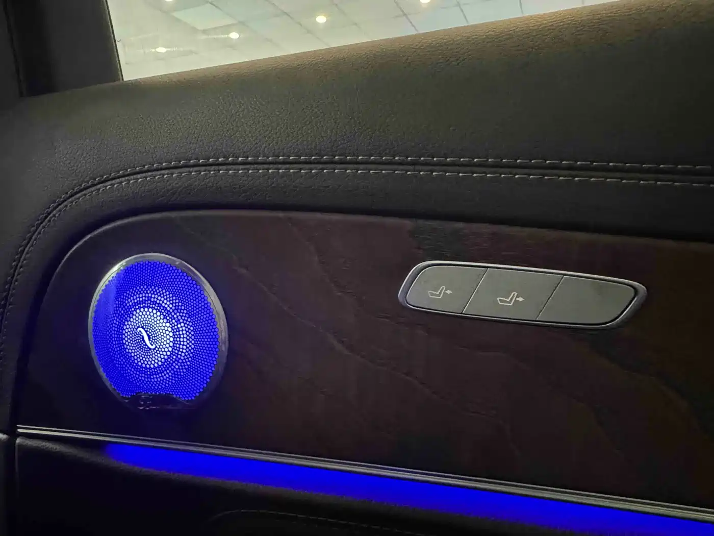 Mercedes-Benz E-Class 2023 E 300 L Fashion фото 16