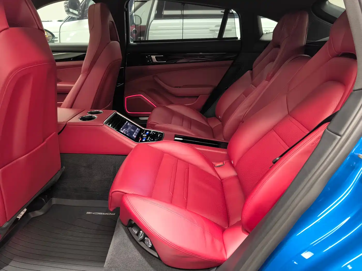 Porsche Panamera 2017 Panamera Executive Long Wheelbase 3.0T фото 15