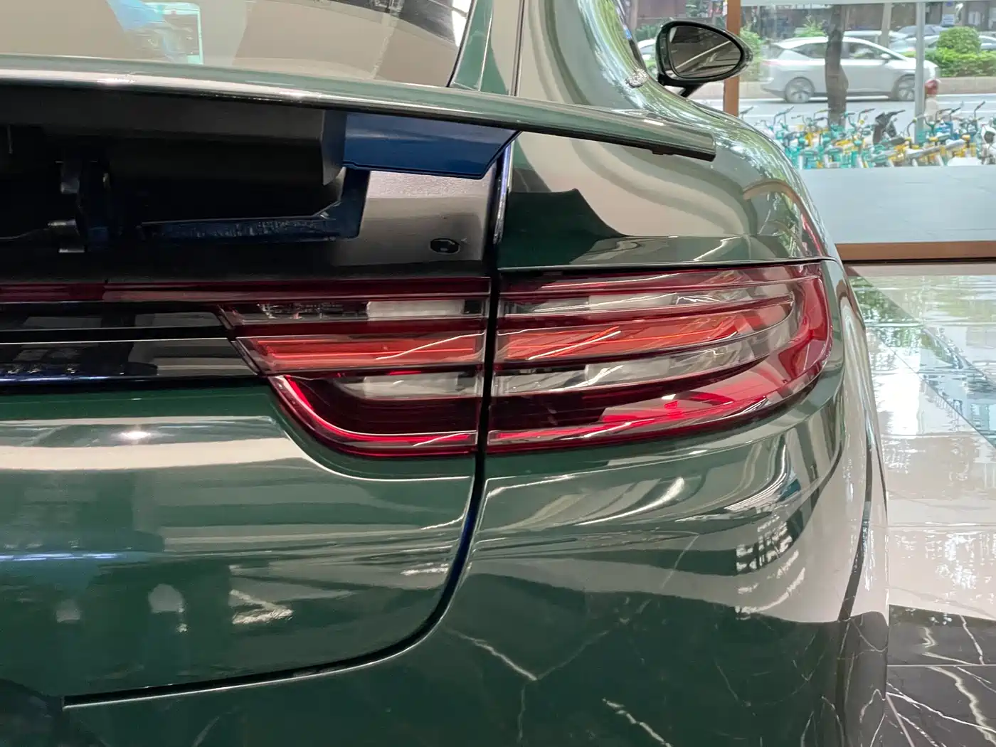 Porsche Panamera 2017 Panamera Executive Long Wheelbase 3.0T фото 36