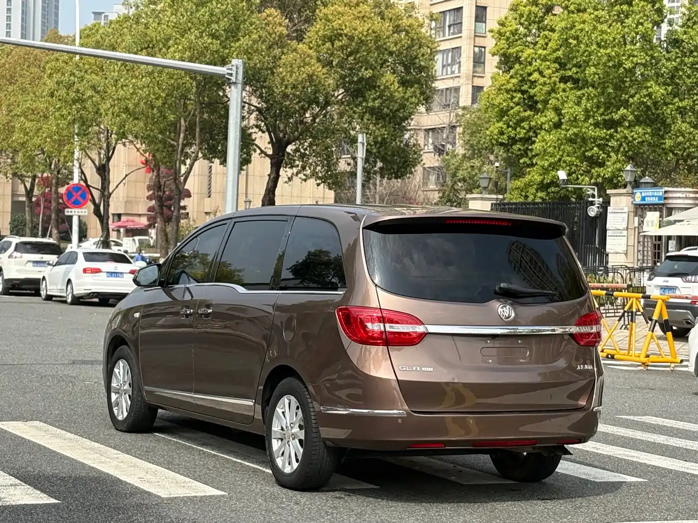 Buick GL8 2018 28T Luxury Model China VI фото 17