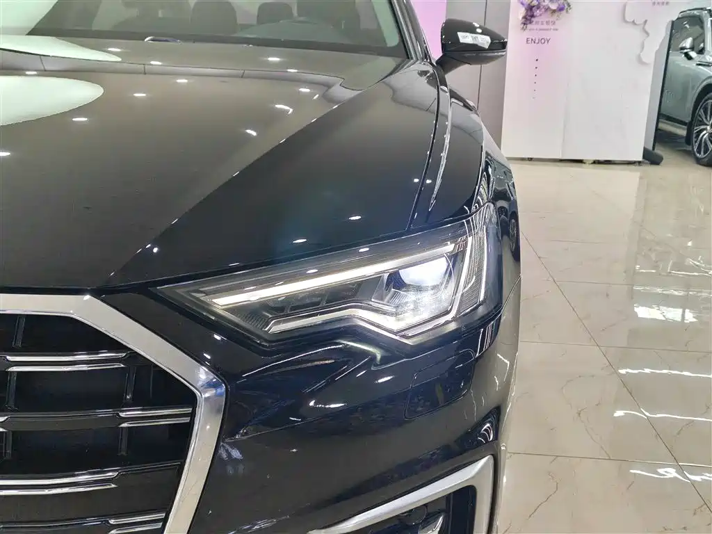 Audi A6L 2023 45 TFSI Premium Selection Dynamic фото 4