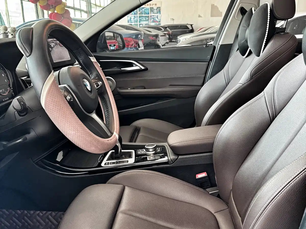 BMW 1 Series 2021 Facelift 120i M Sport Shadow Edition фото 10