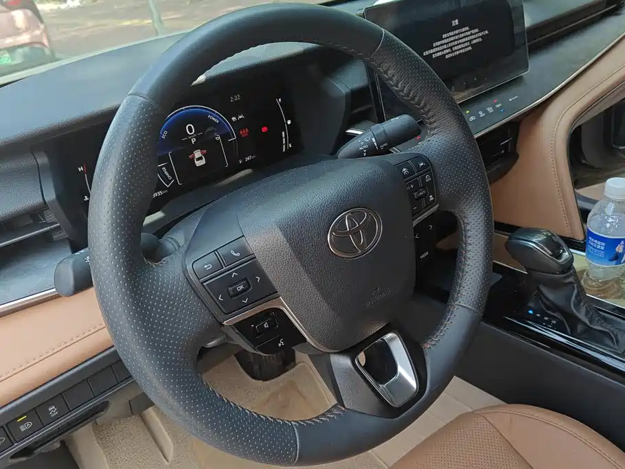 Toyota Camry 2025 2024 Hybrid 2.0HGVP Luxury Edition