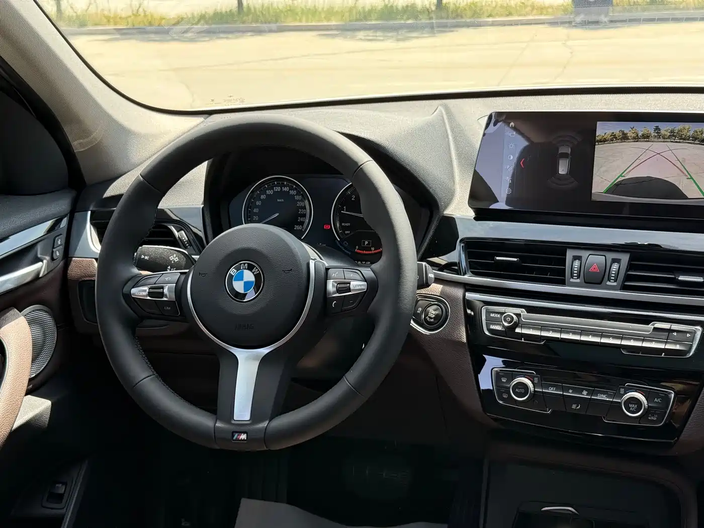 BMW X1 2022 sDrive25Li Leading фото 27