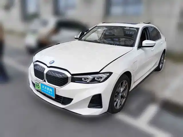 BMW i3 2026 eDrive 35 L — фото 1