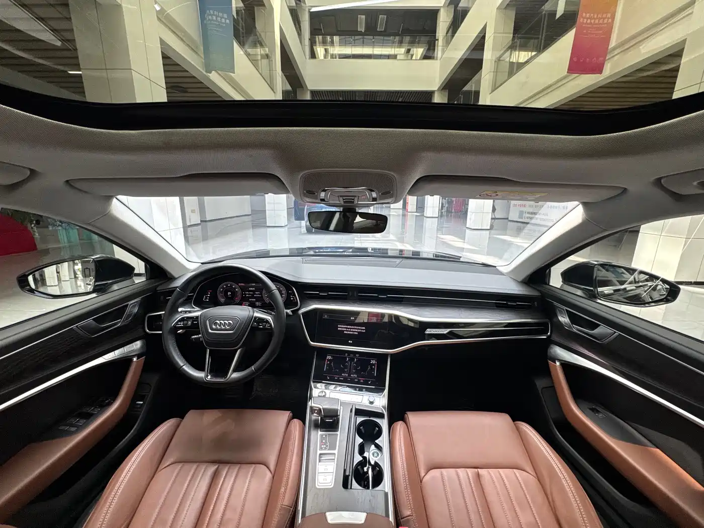 Фото 15 - Audi A6L
