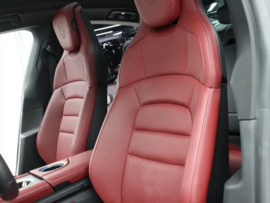 Porsche Taycan 2021 2020 Taycan
