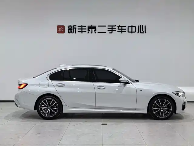 BMW 3 Series 2022 325Li M Sport Package — фото 3