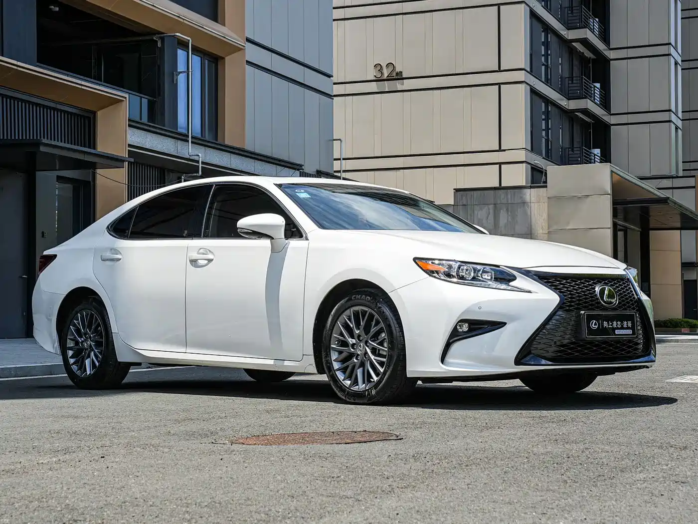 Lexus ES 2017 200 30th Anniversary Edition фото 3