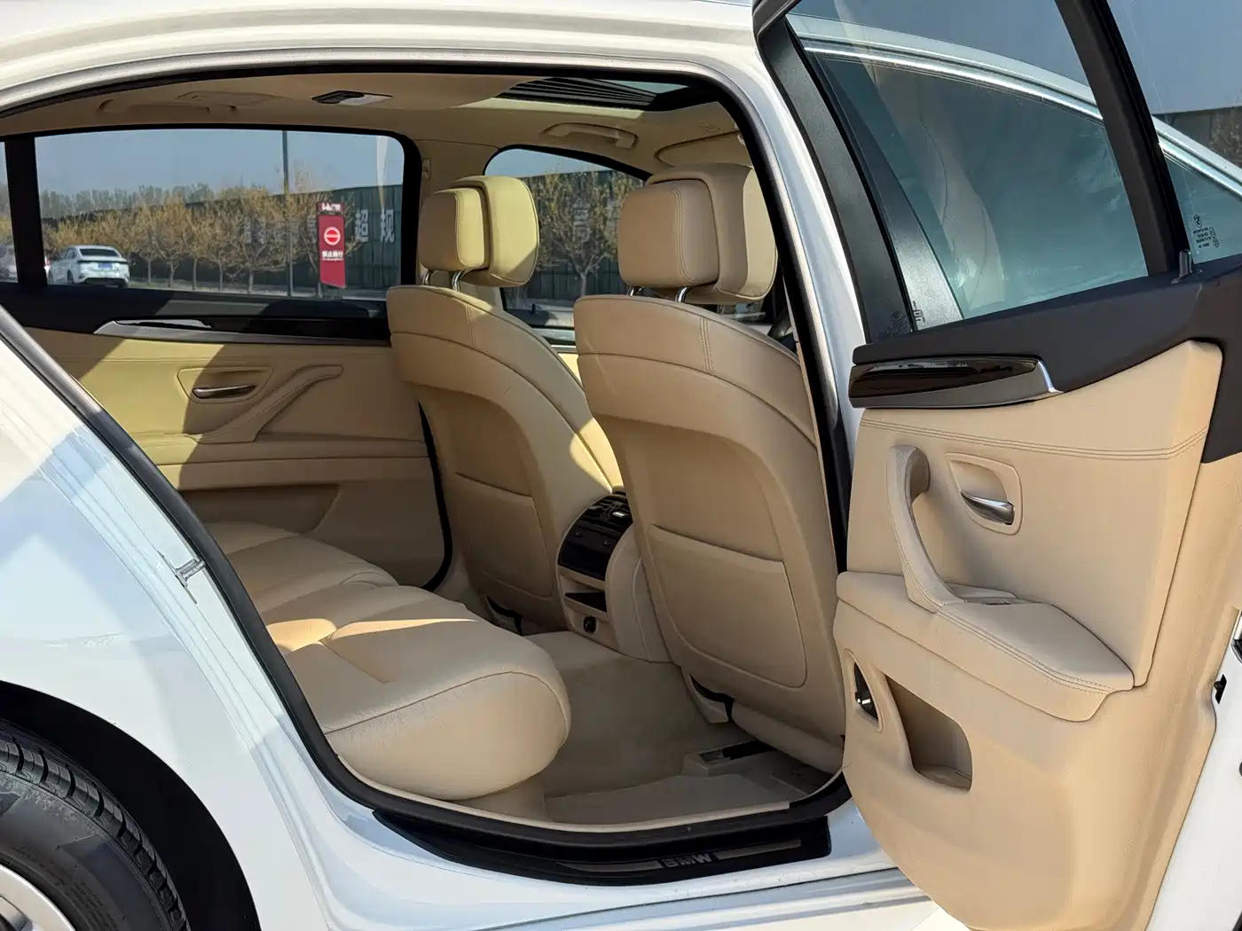 BMW 5 Series 2012 523Li Luxury фото 34