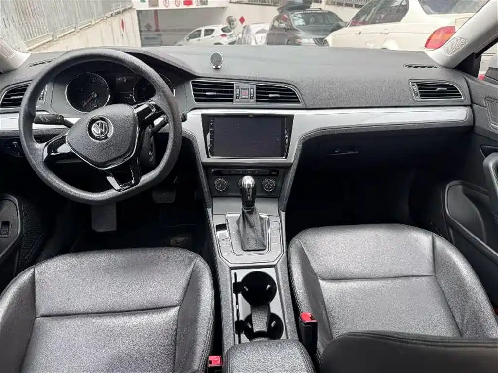 Volkswagen Lamando 2018 230TSI DSG Trend Edition фото 9