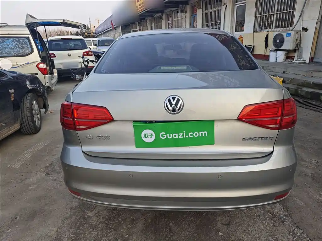 Volkswagen Sagitar 2018 1.6L Automatic Comfort фото 23
