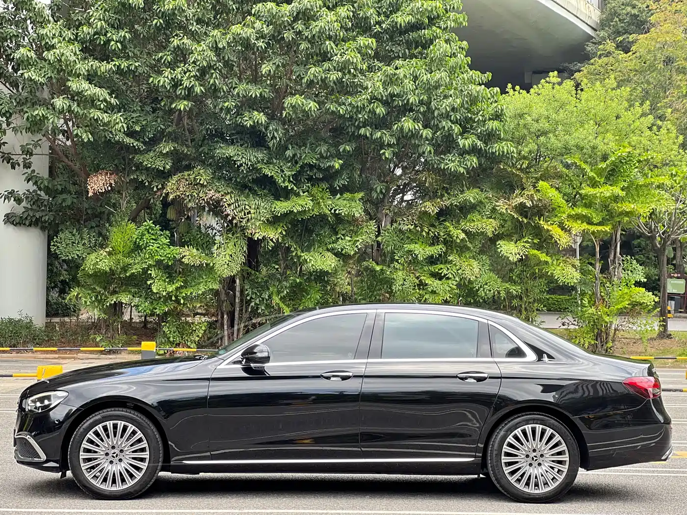 Mercedes-Benz E-Class 2021 E 300 L Luxury фото 2