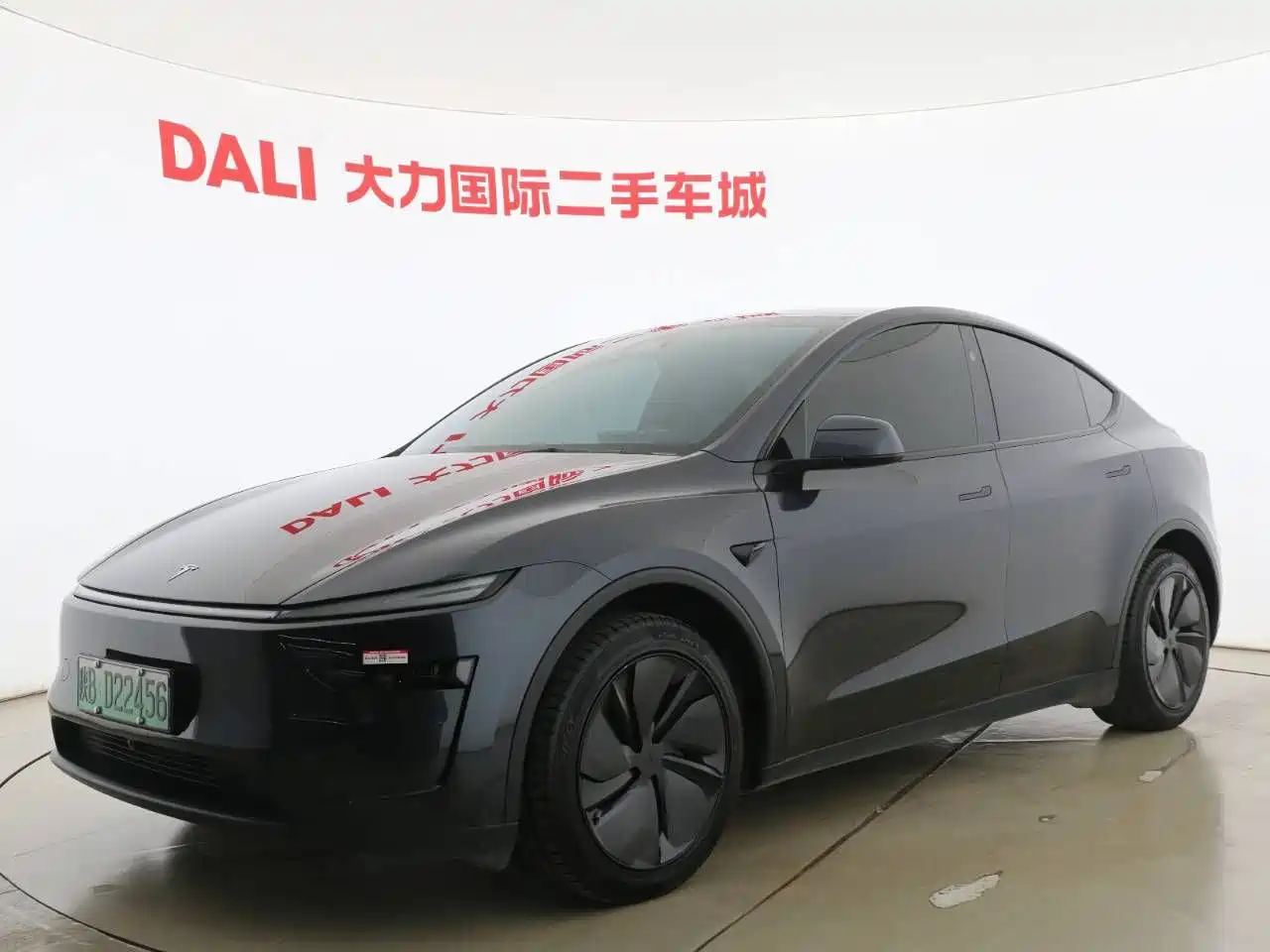 Фото 1 - Tesla Model Y