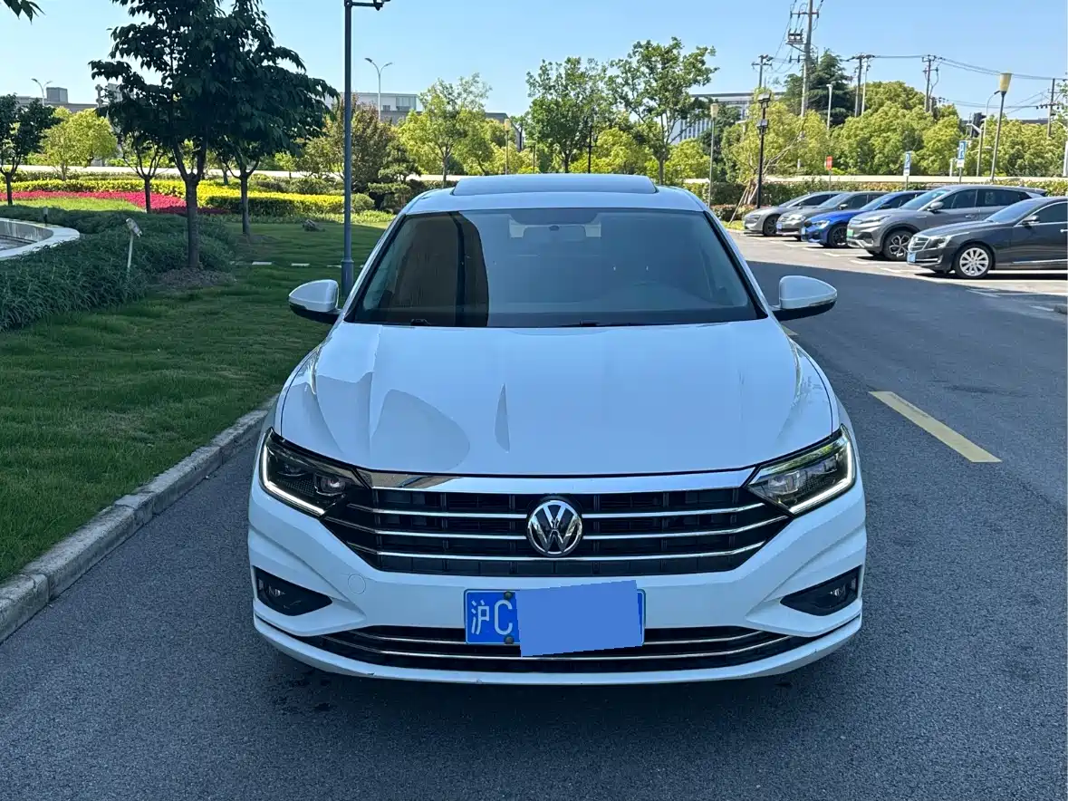 Volkswagen Sagitar 2019 200TSI DSG Comfort Edition China VI фото 2