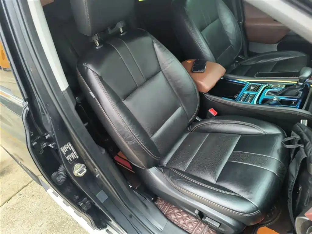 GAC Trumpchi Trumpchi GS8 2017 320T 2WD Luxury Smart Connect (7-seater) фото 25