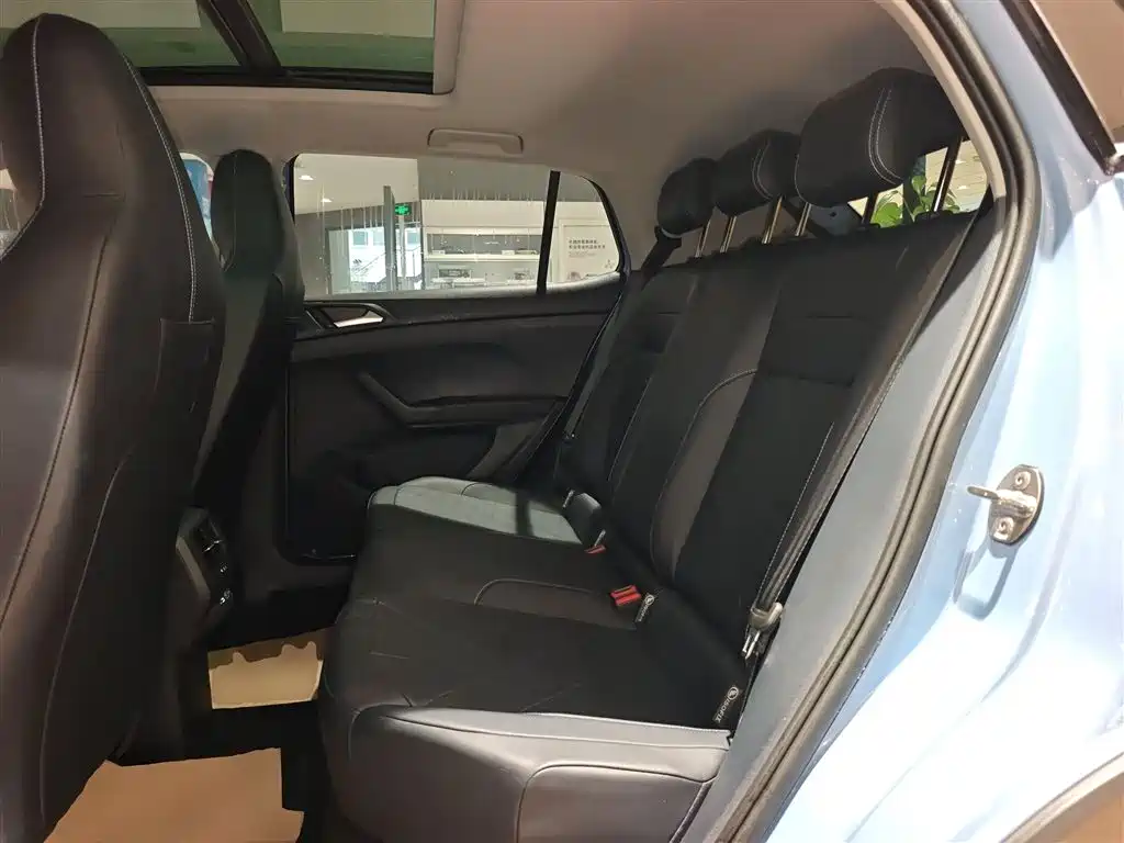 Volkswagen Tharu 2025 New Edge 300TSI Enjoyment Edition фото 13