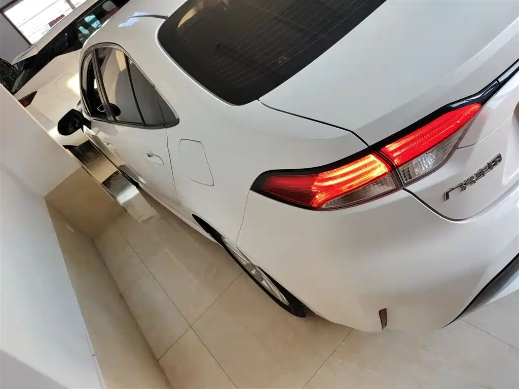 Toyota Levin 2022 Dual Engine 1.8H E-CVT Luxury Edition фото 21