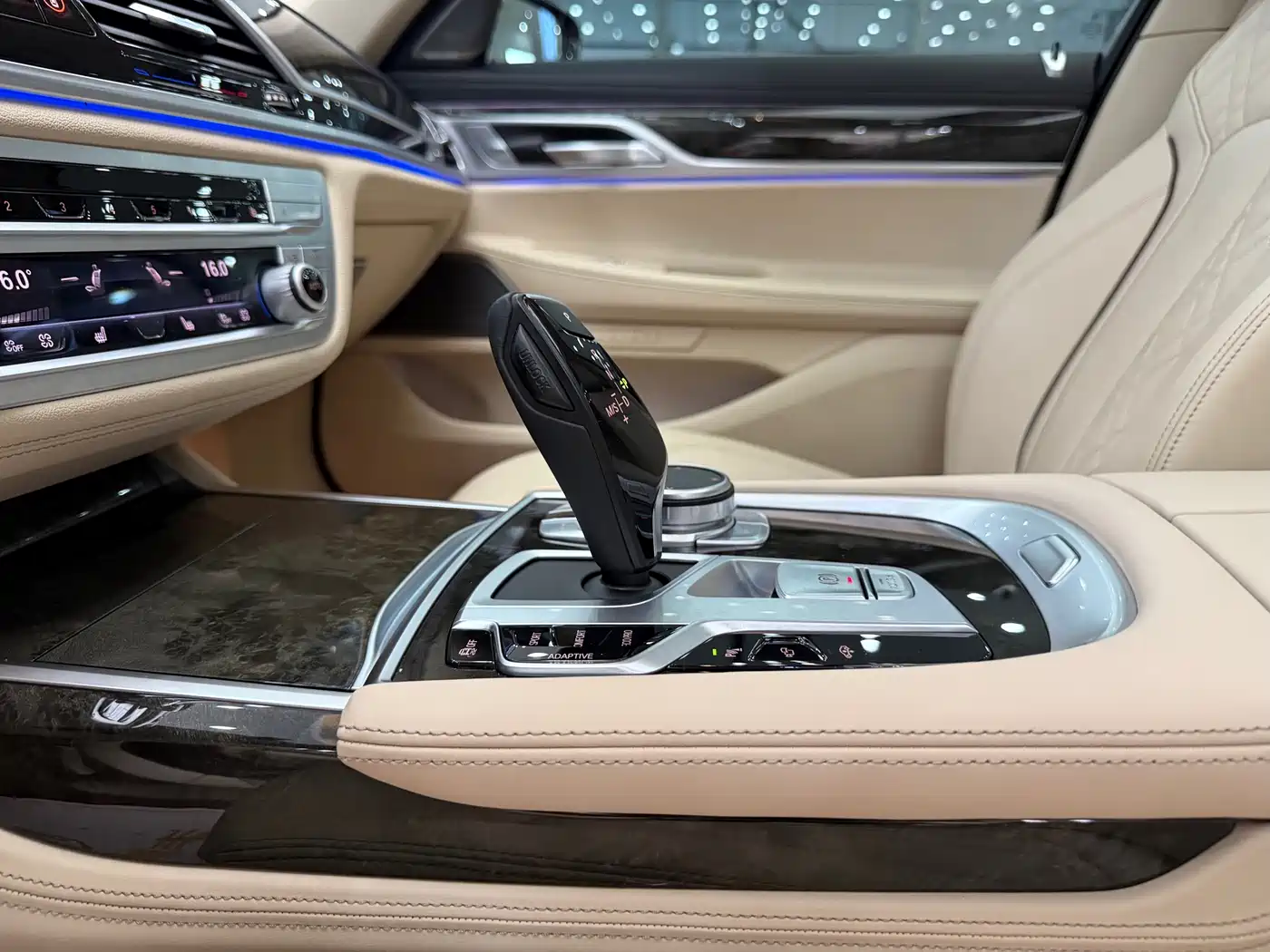 BMW 7 Series, миниатюра 17