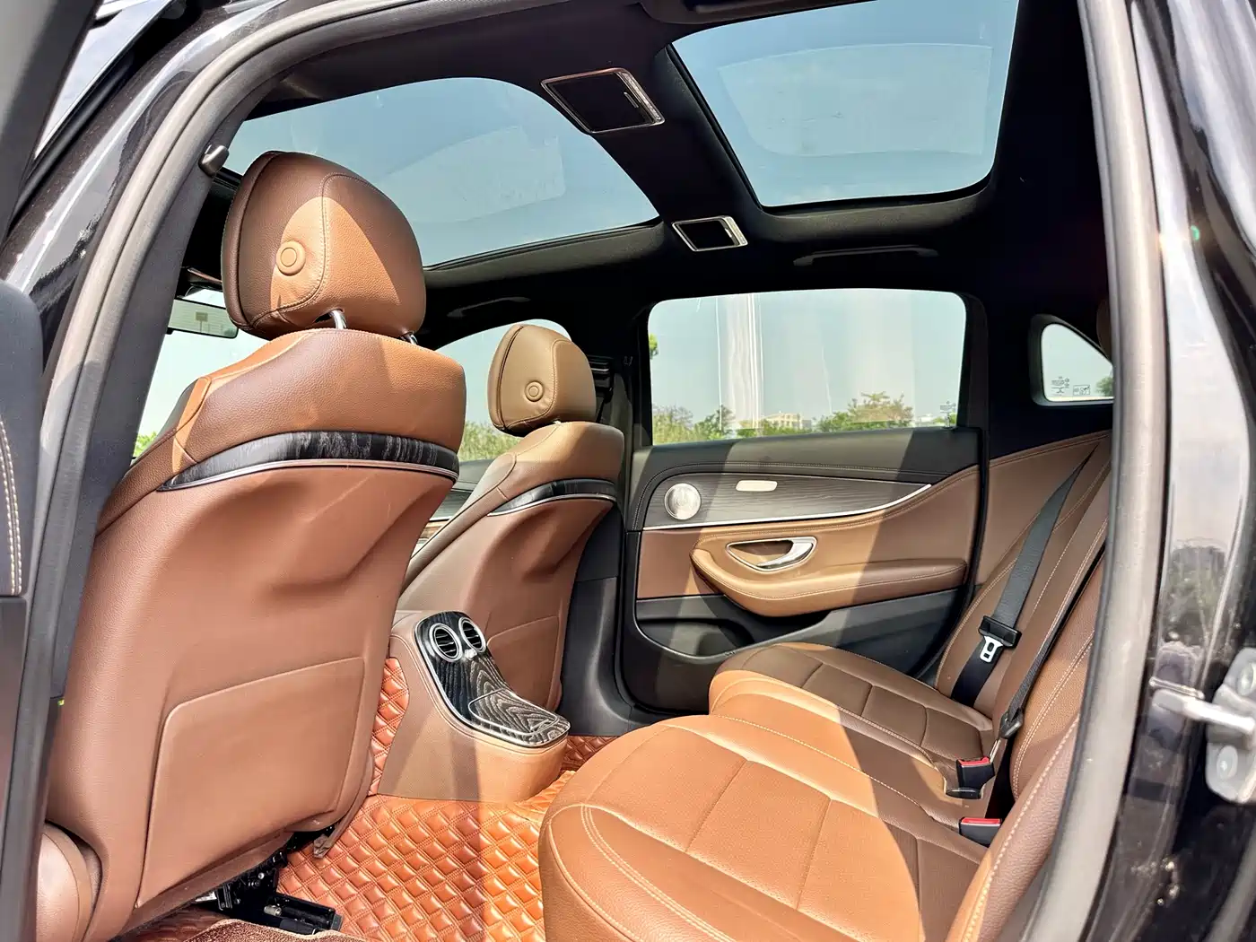 Mercedes-Benz E-Class 2022 E 260 L фото 11