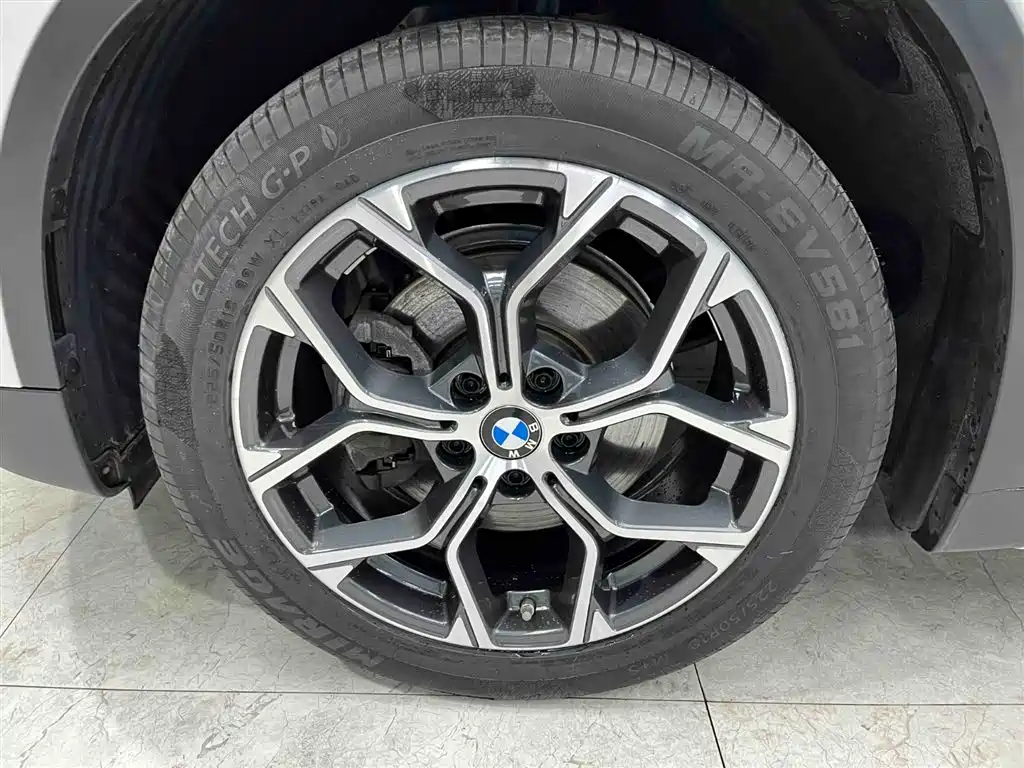 BMW X1 2022 sDrive20Li Premium фото 21