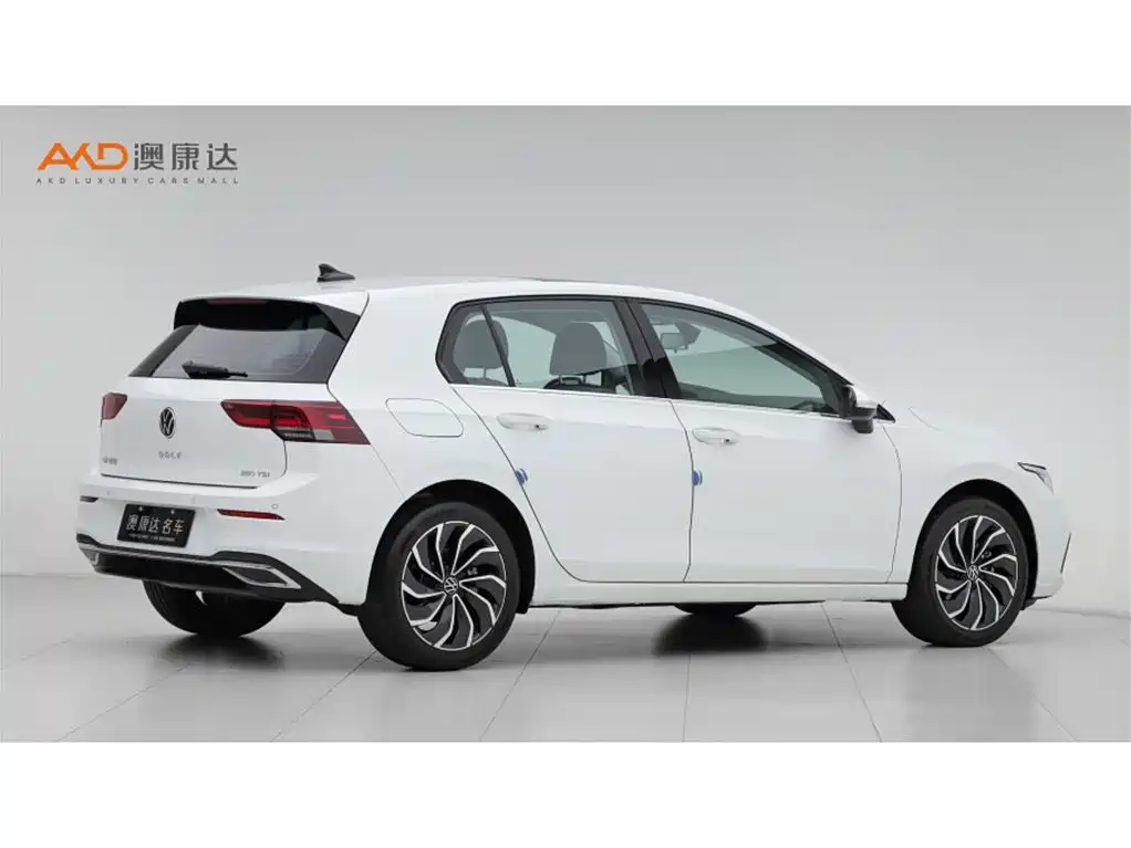 Volkswagen Golf 2023 Facelift 280TSI DSG Pro фото 3