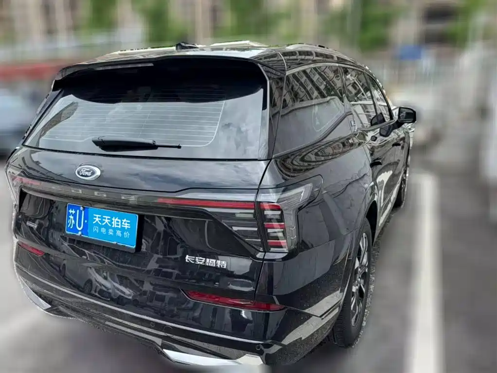Фото 2 - Ford Edge