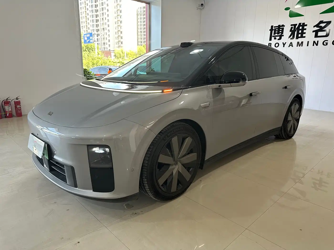 Li Auto i6 2025