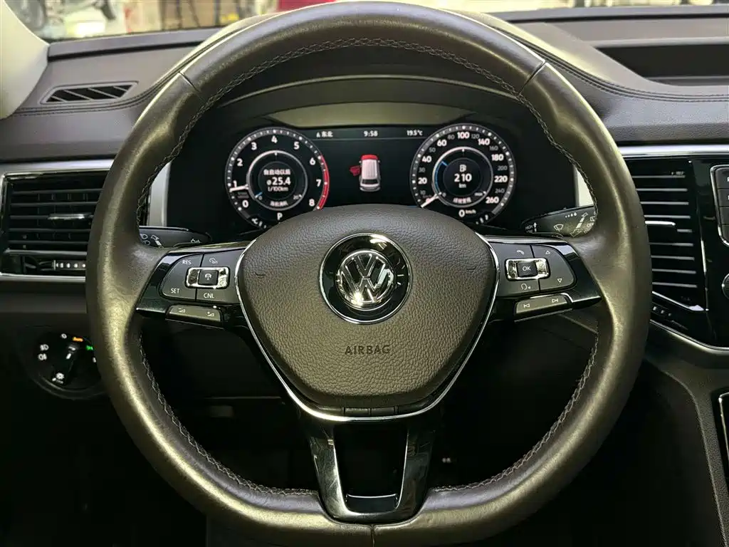 Volkswagen Teramont 2017 330TSI 2WD Flagship Edition фото 14