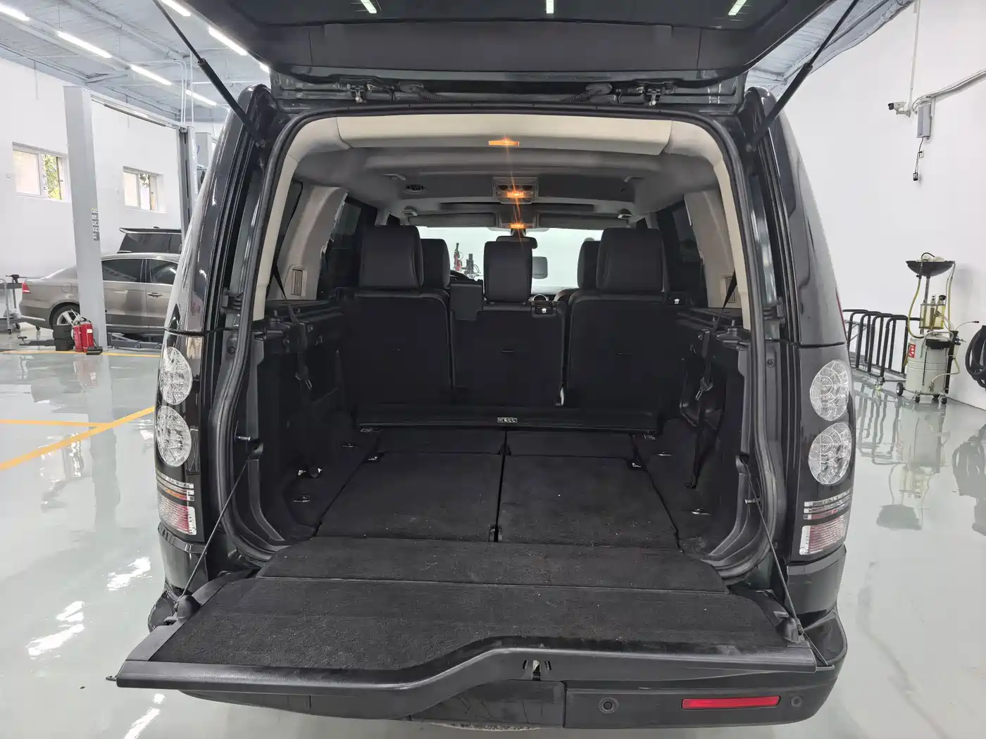 Land Rover Discovery 2010 2010 4.0 V6 HSE Petrol