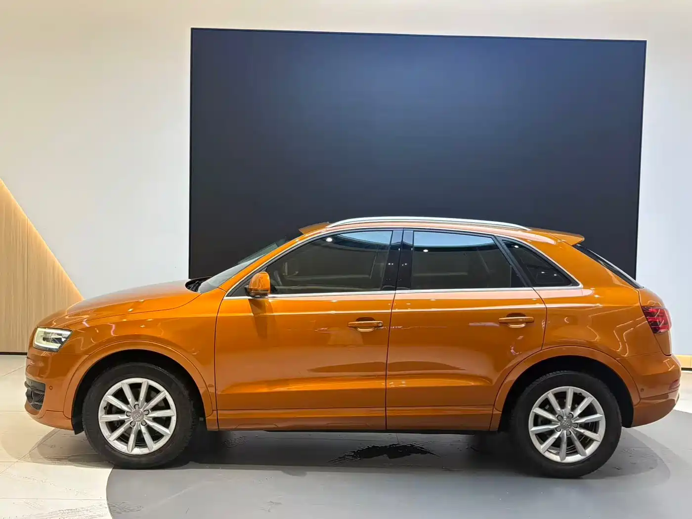 Audi Q3 (Import) 2012 35 TFSI quattro Comfort фото 3