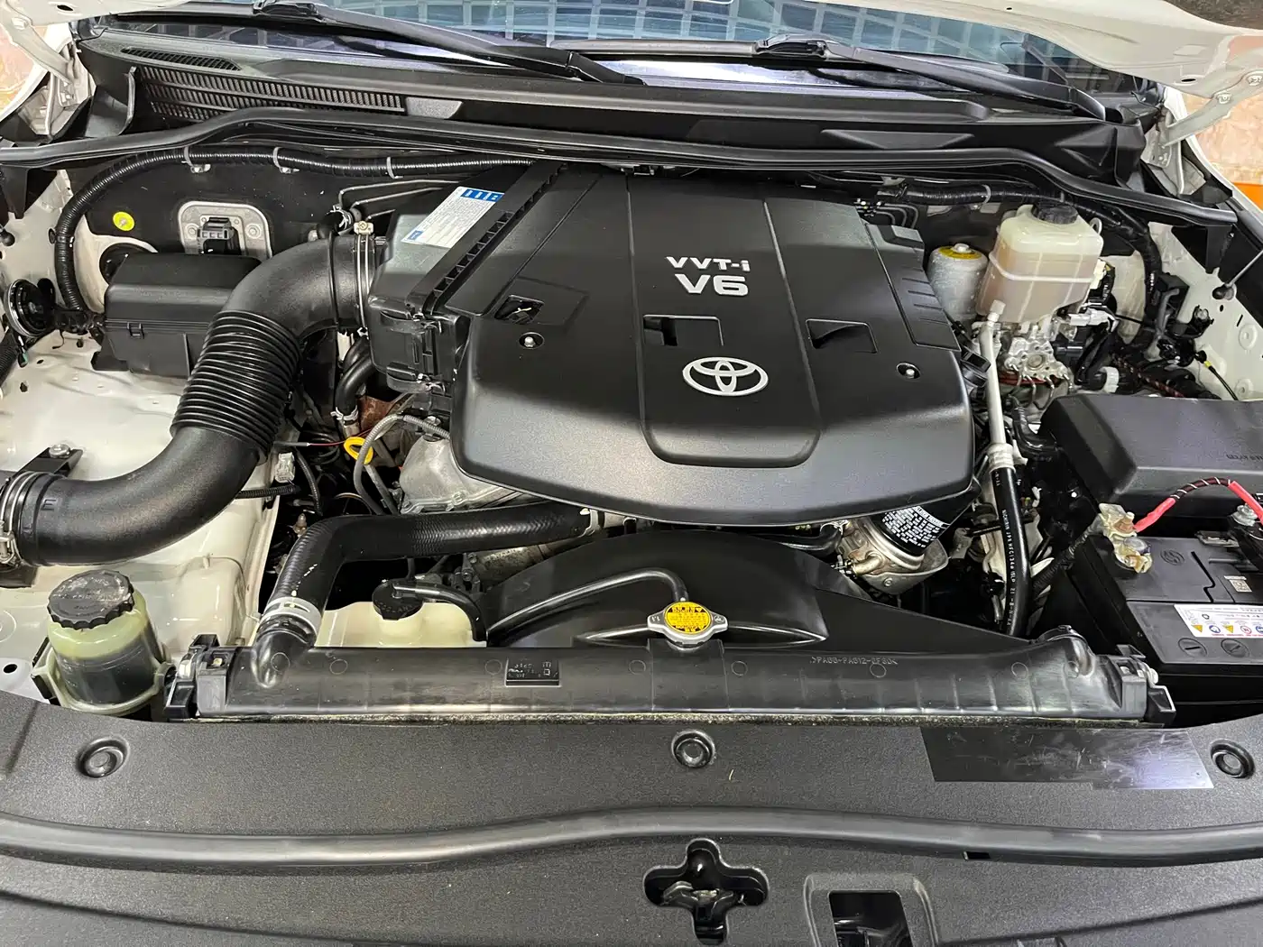 Toyota Land Cruiser 2011 2010 Model 4.0L Automatic VX