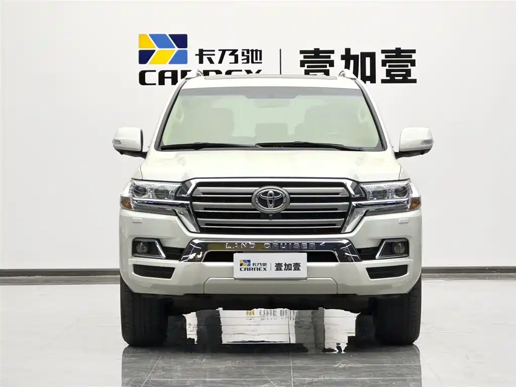 Toyota Land Cruiser (Import) фото 2