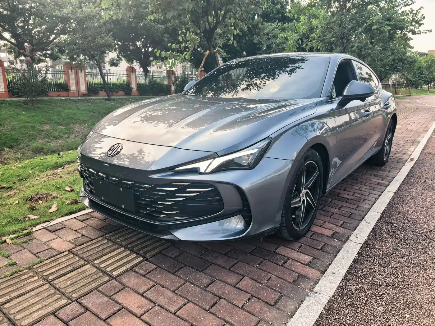 Photo 1 - MG MG7