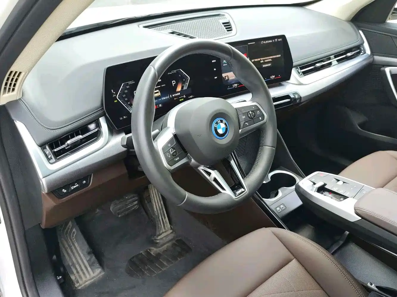 BMW iX1 2025 2025 eDrive25L M Sport Package