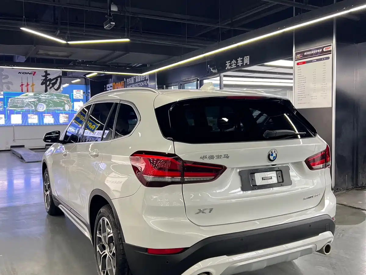 BMW X1 2022 sDrive20Li Fashion фото 6