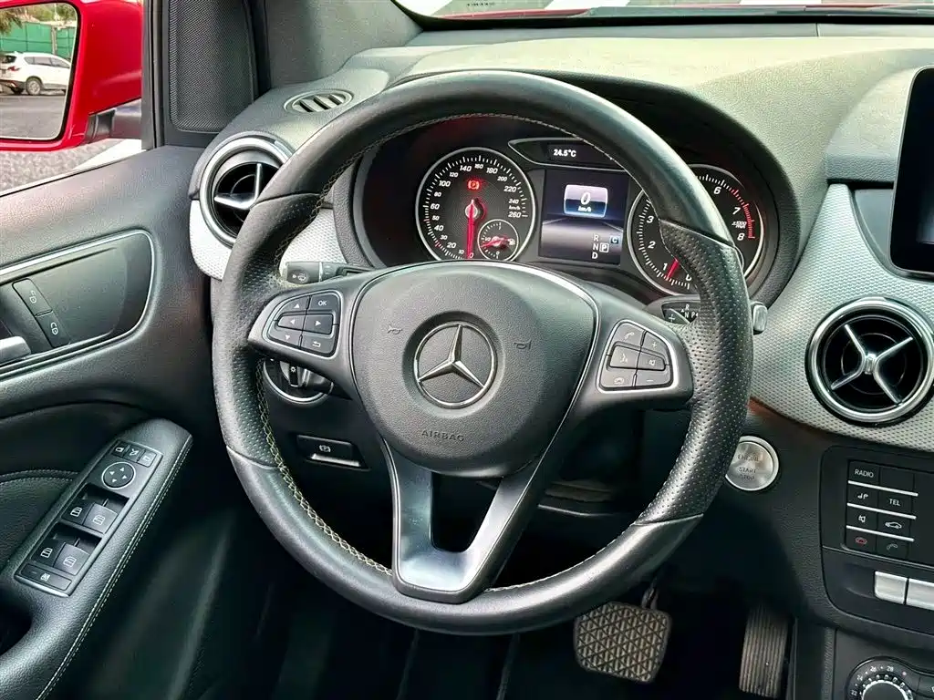 Mercedes-Benz B-Class 2019 B 200 Fashion фото 7