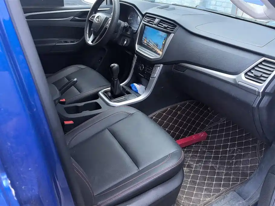 SAIC Maxus Maxus T60 2019 2.4L Petrol Manual 2WD High Ground Clearance Pioneer Standard Cab фото 8